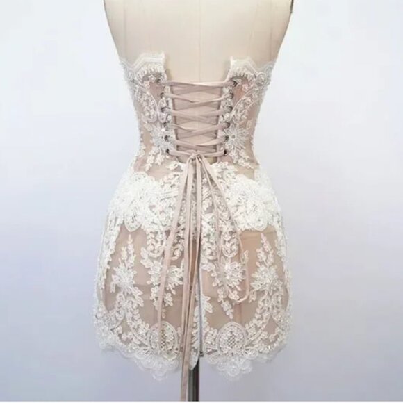 Bronx and Banco Maraya Lace Dress - Picture 6 of 15